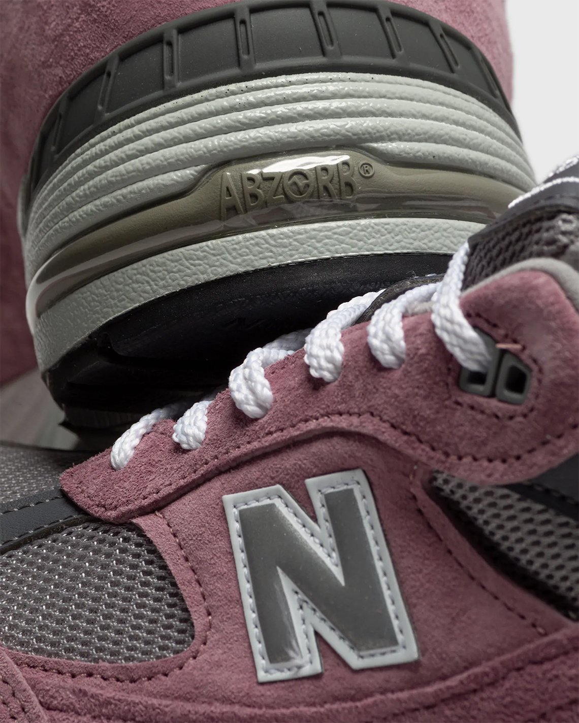 Pink suede hot sale new balance