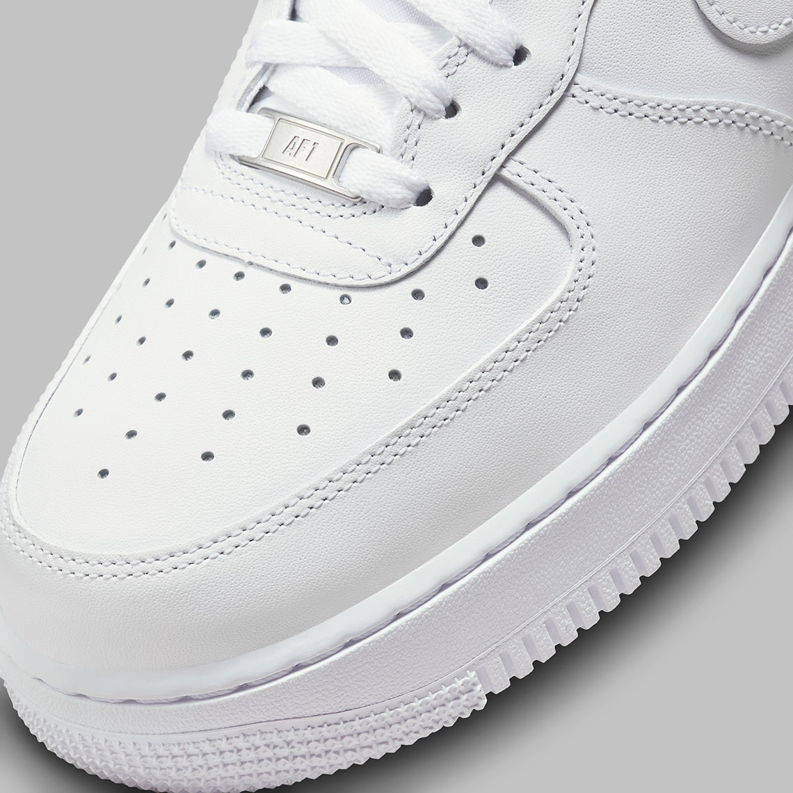 nike conditioning air force 1 flyease FD1146 100 1
