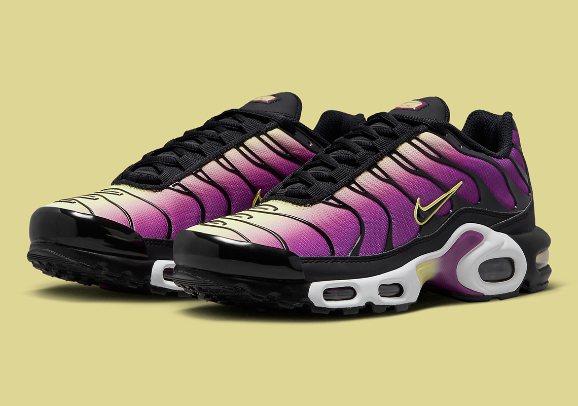 nike air max plus black fuchsia yellow fn3485 001 5