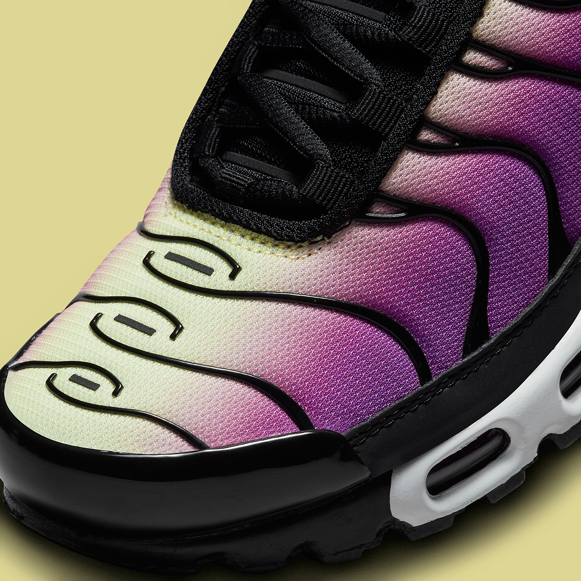 Air max plus outlet womens black and yellow