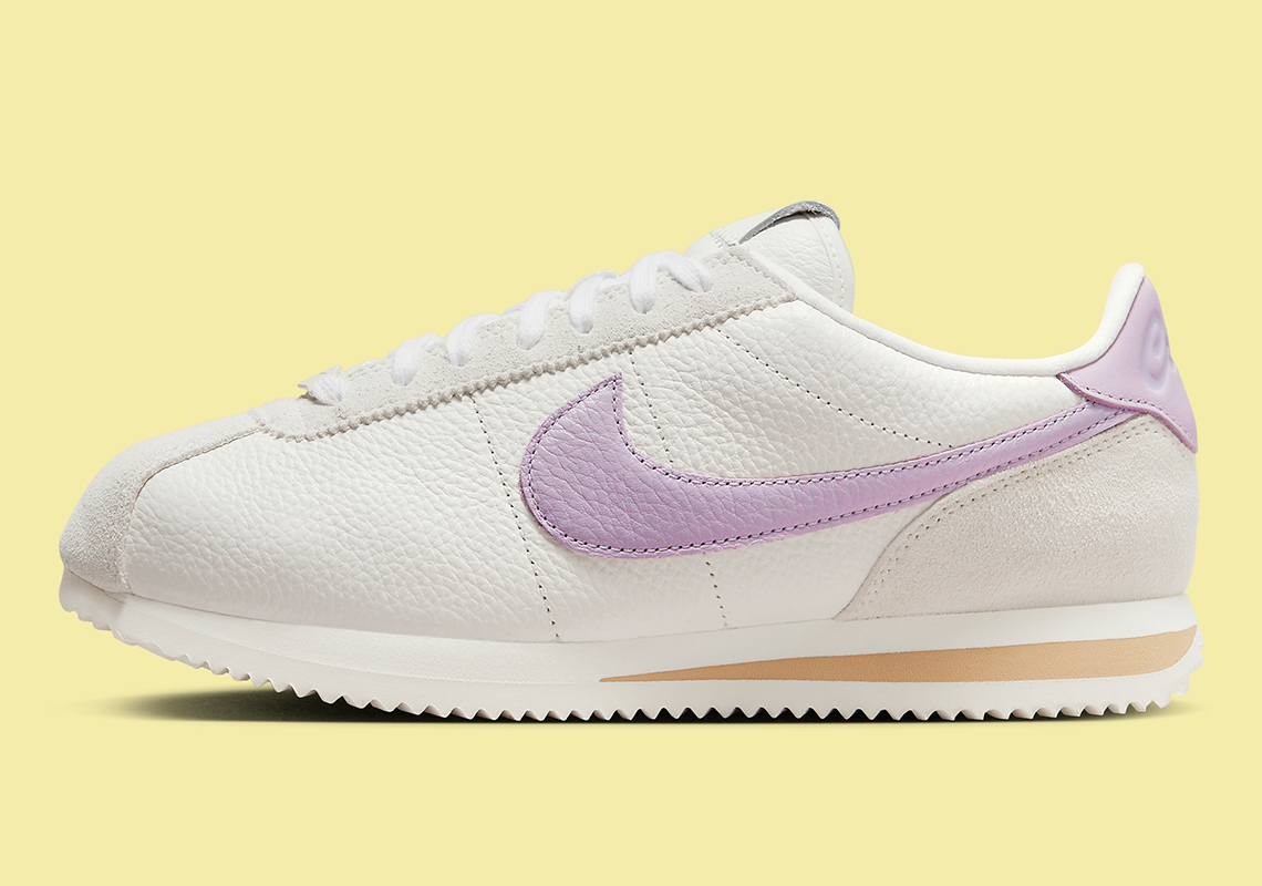 Con fecha de procedimiento matrimonio Nike Cortez "White/Purple/Gold" DJ4608-133 | SneakerNews.com