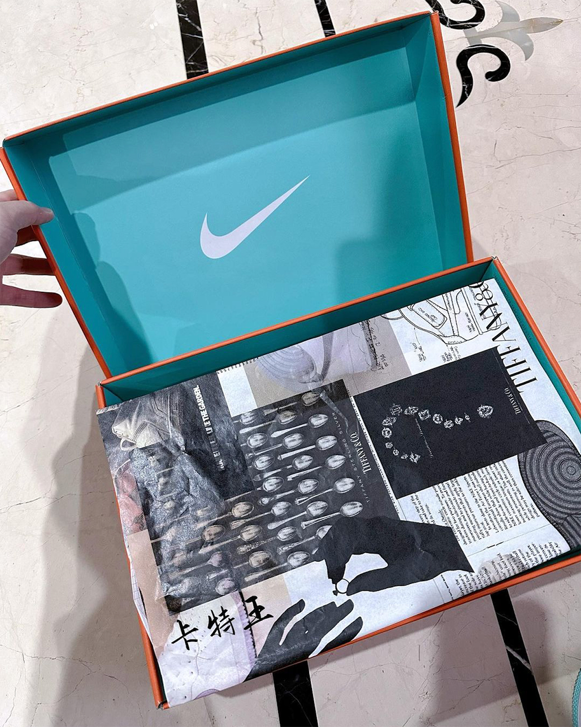 Tiffany & Co. Nike Air Force 1 Silver Shoebox