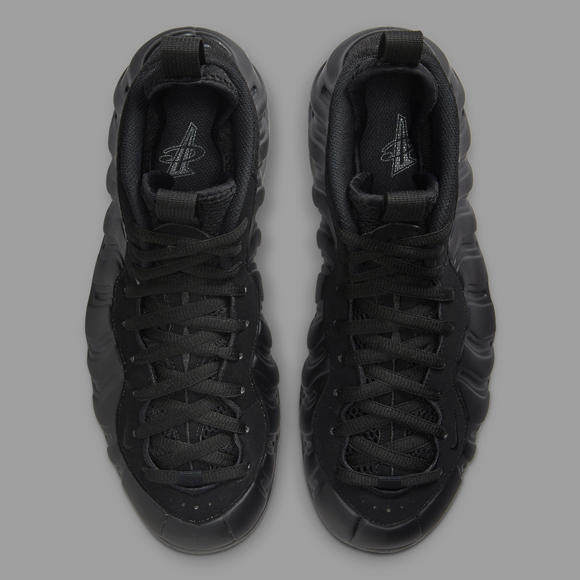 Nike year Air Foamposite Anthracite FD5855 001 1