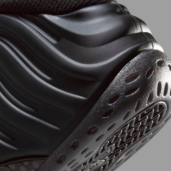 foamposite anthracite footlocker