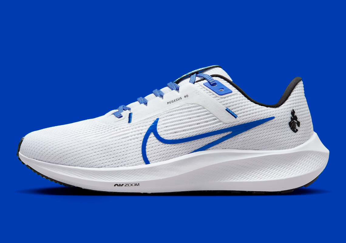 Nike pegasus white hot sale and blue