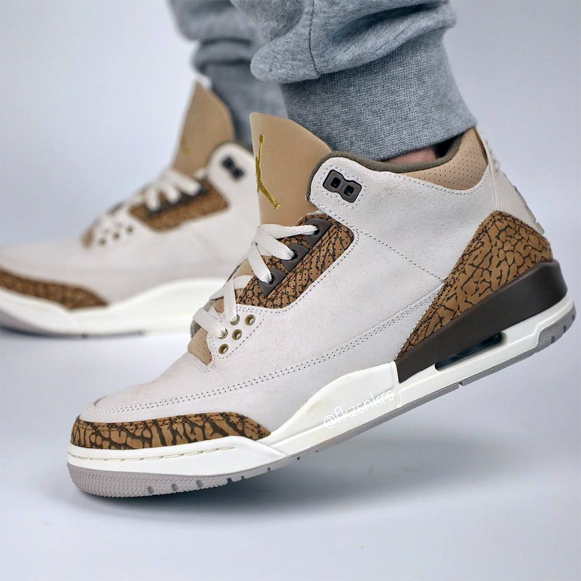 Jordan 3 shop white brown