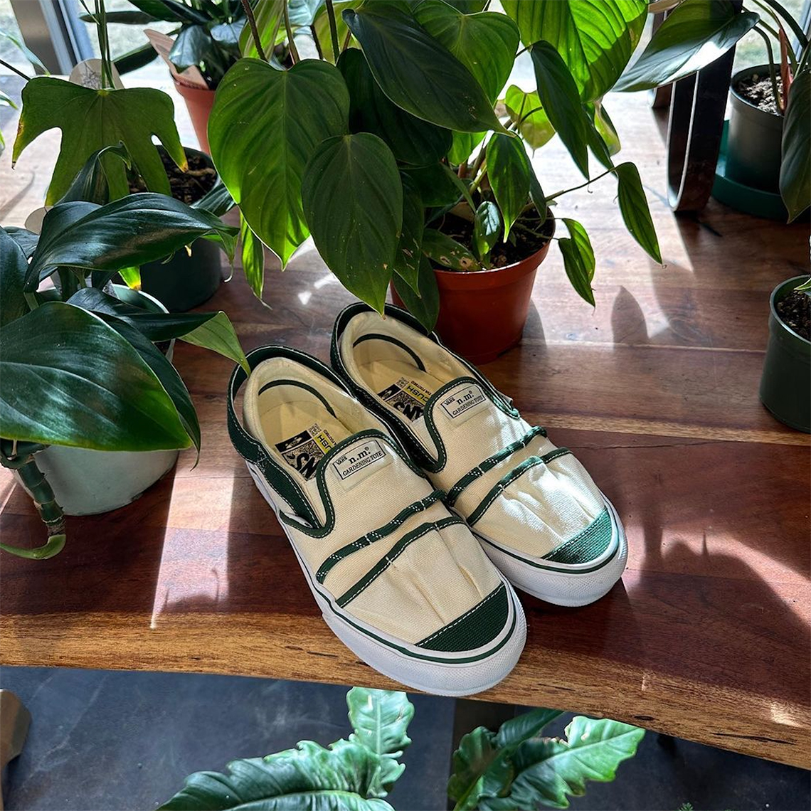 Vans groot hotsell slip on