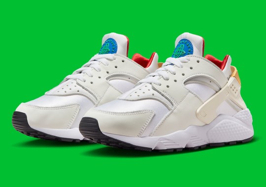 Primary Colors Accent The nike boots Air Huarache "Phantom"