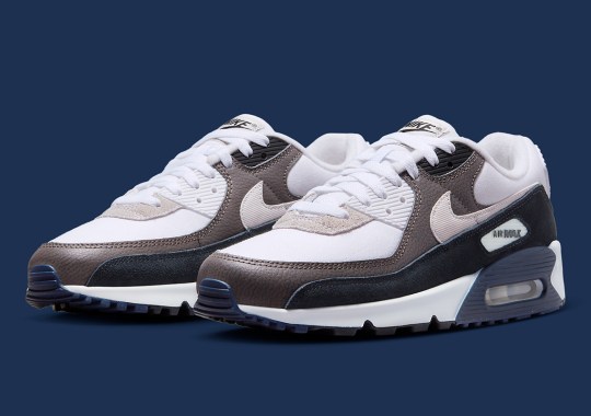 Nike Applies "Midnight Navy" Mudguards To This Air Max 90