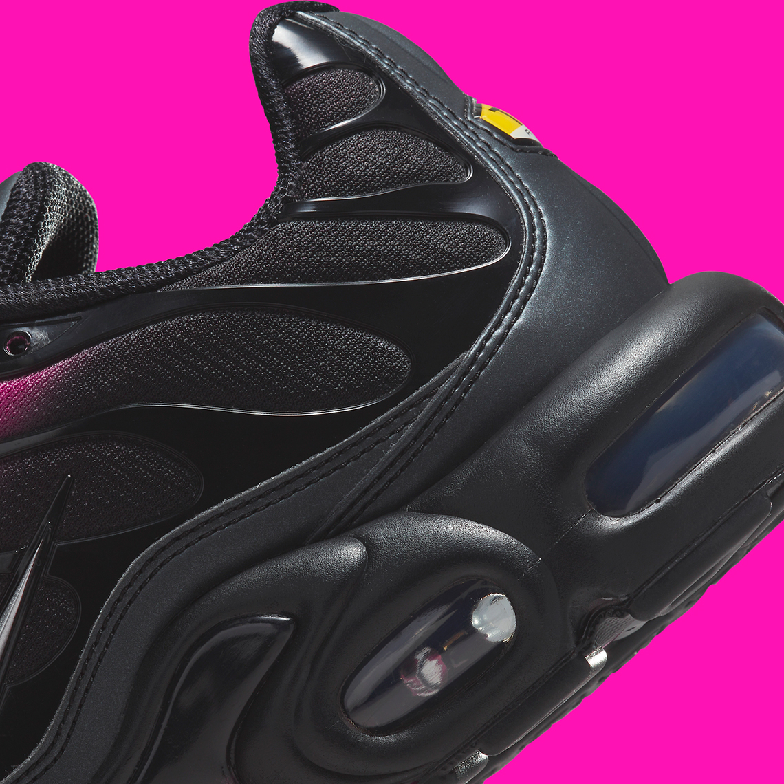 Air max plus top black and pink