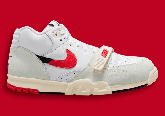The dames nike Air Trainer 1 Mid Reappears With Split "Bred" Swooshes