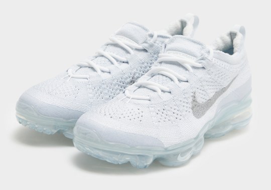 The Nike VaporMax Flyknit 2023 More Faithfully Recreates The "Pure Platinum" Colorway