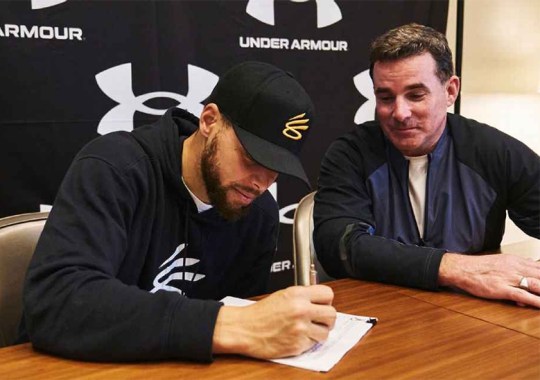 Stephen Curry Signs Long-Term Extension With Under Armour