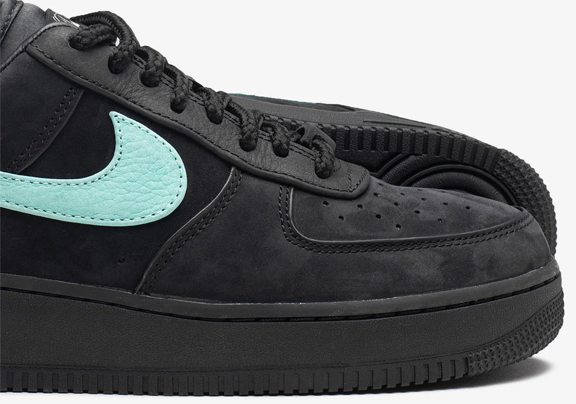 Tiffany Nike Чоловічі білі кросівки nike air force 1 07 lv8 Store List 2