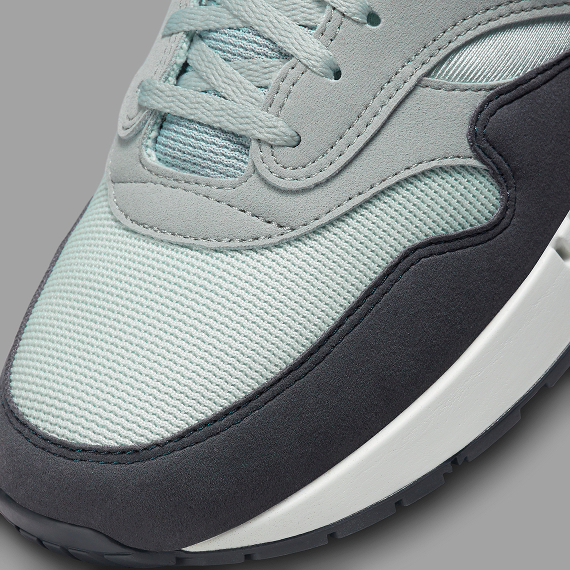 Light Navy Blue' Nike Air Max 1 'Big Bubble' Limited to 1,986