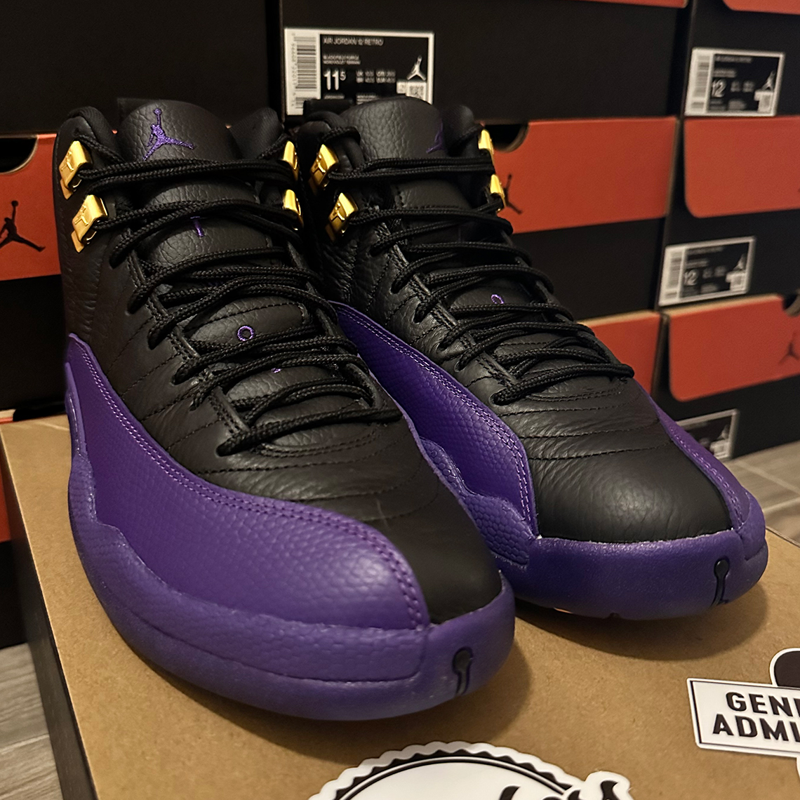 Purple black hot sale jordan 12