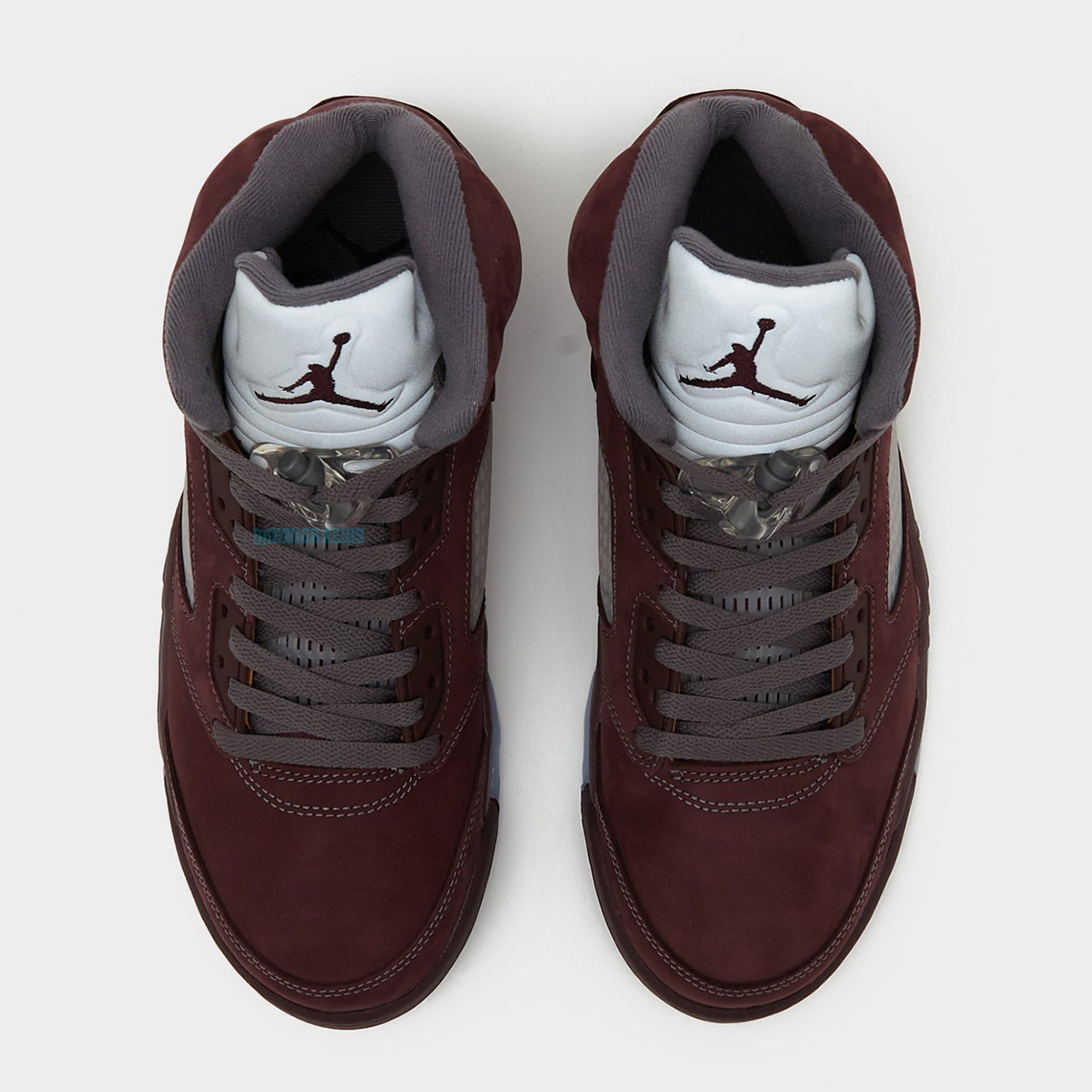 Maroon hotsell retro 5