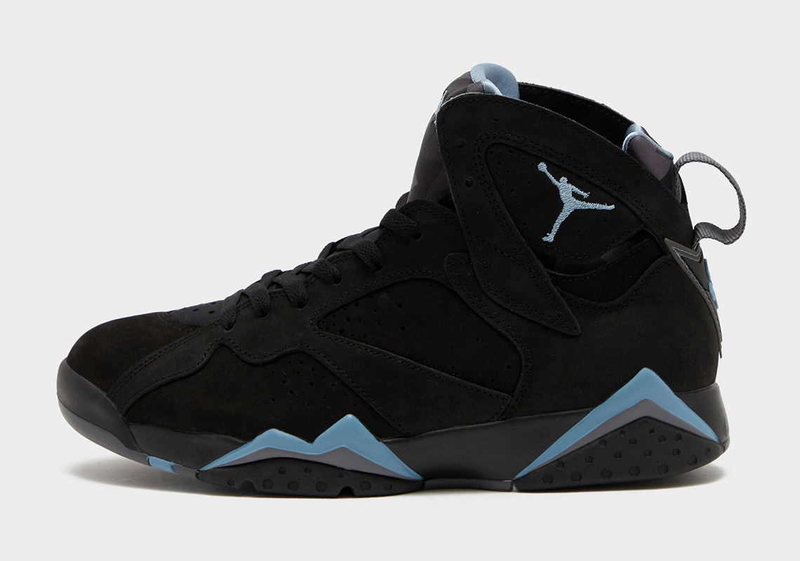 First Look At The Air Jordan 7 “Chambray”