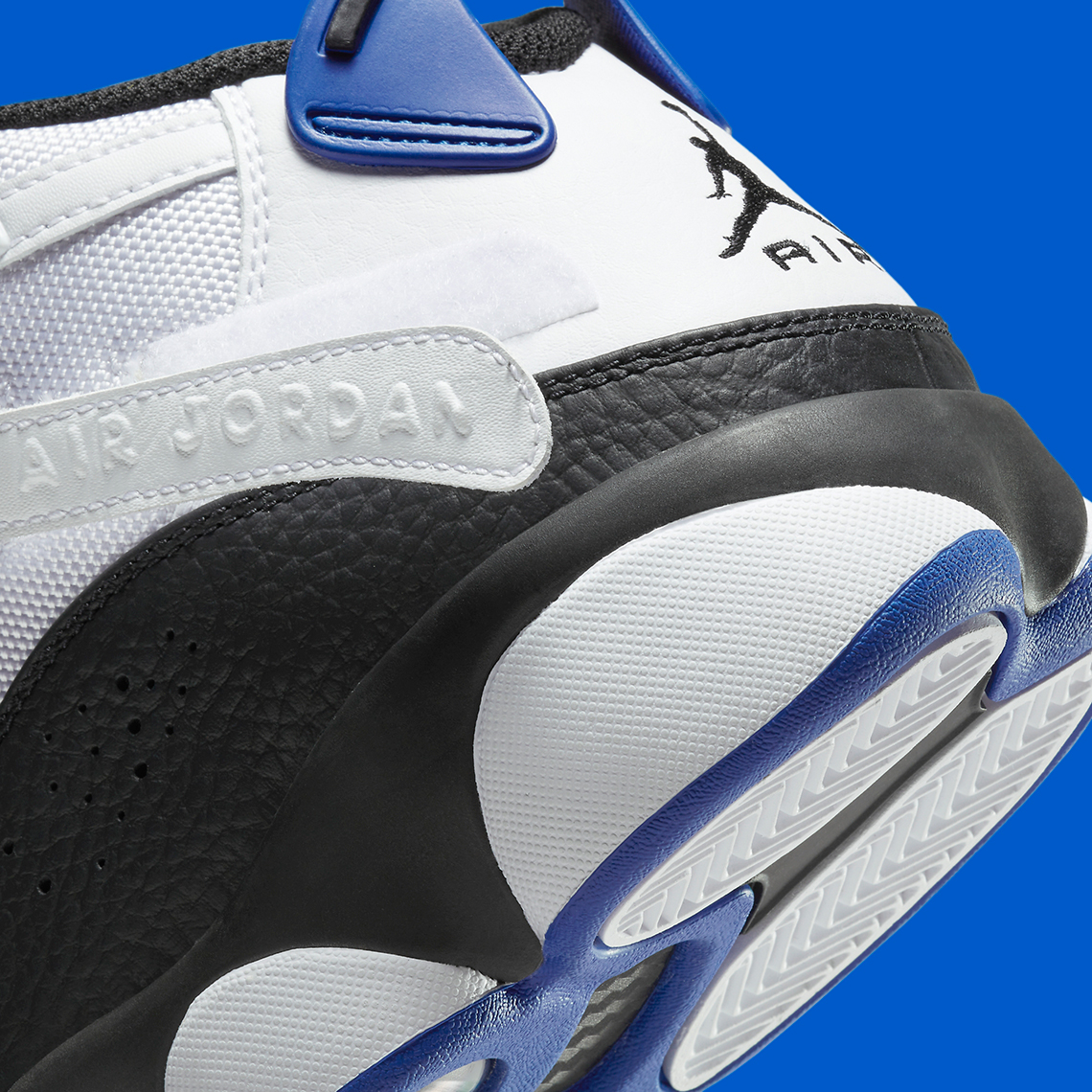 As Jordan Brand continues to expand on their upcoming Black White Game Royal 322992 142 4