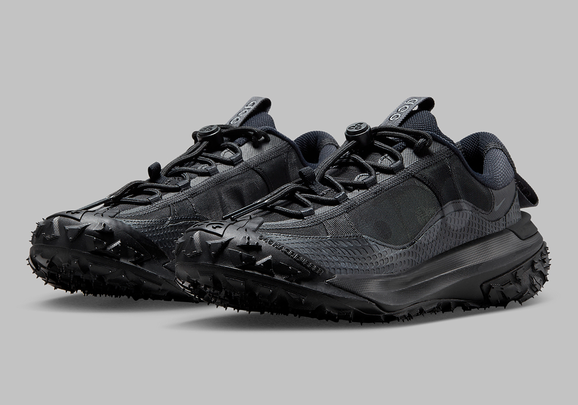 The Nike ACG Mountain Fly 2 Low Appears In Stealthy "Black/Anthracite" Color Scheme