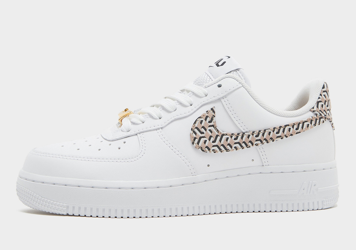 Women's Nike Air Force 1 Low United in Victory DZ2709-100