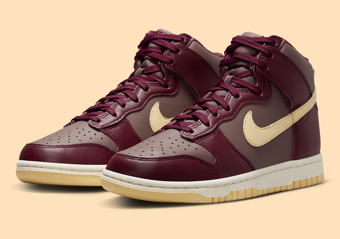 "Plum Eclipse" And "Pale Vanilla" Share This Nike Dunk High