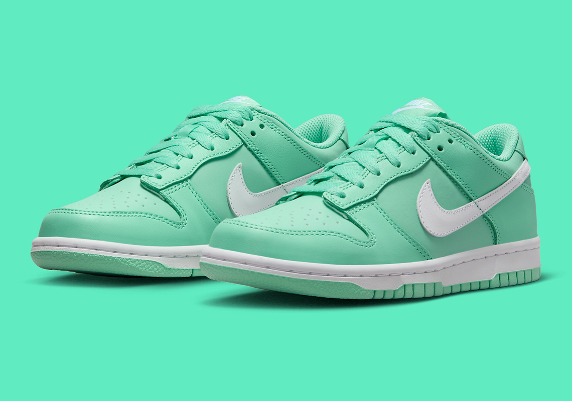Nike Adds “Light Menta” To This Kid’s Dunk Low