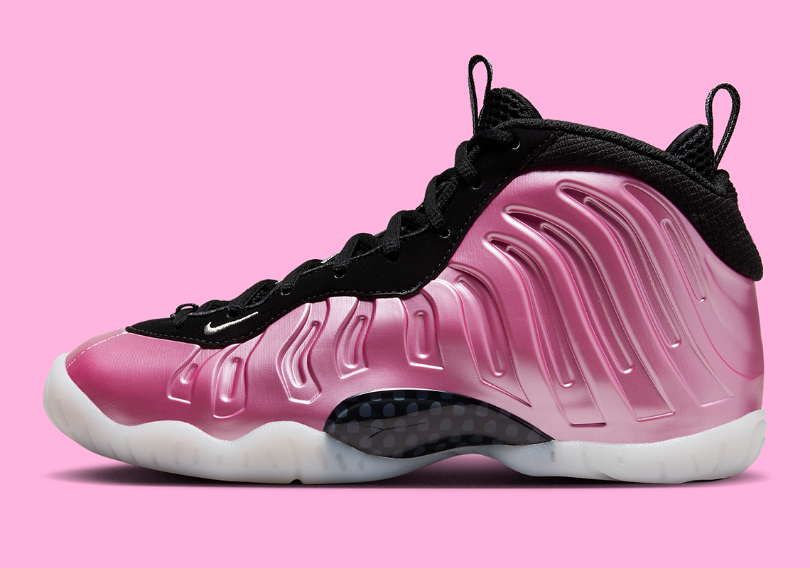 Pearlized store pink foamposite