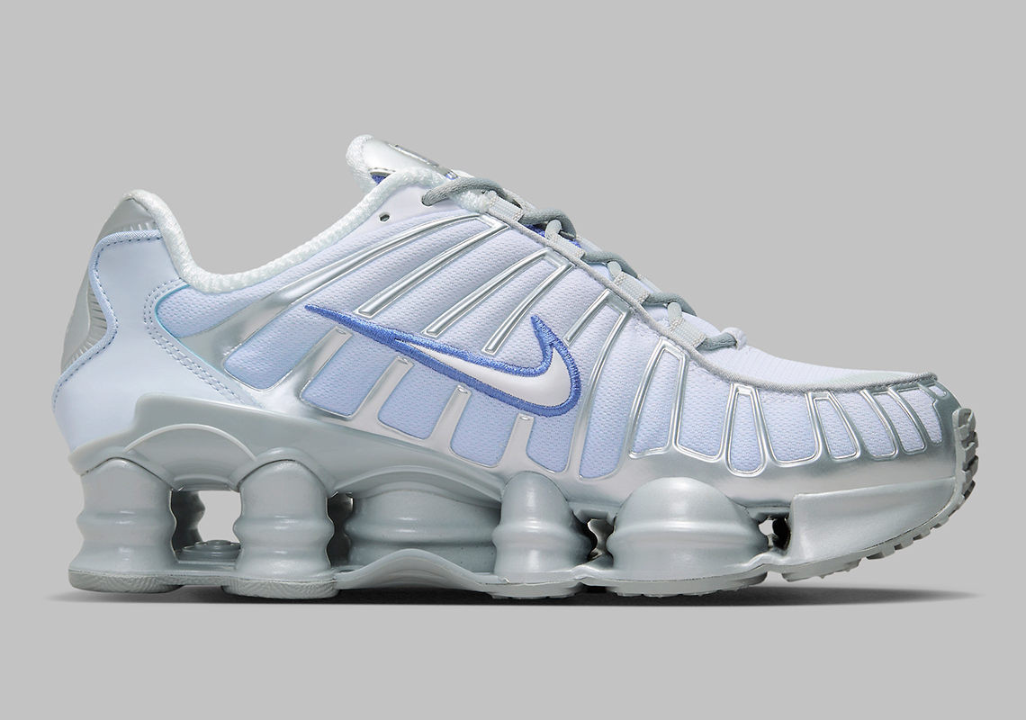 Nike shox clearance grey and blue