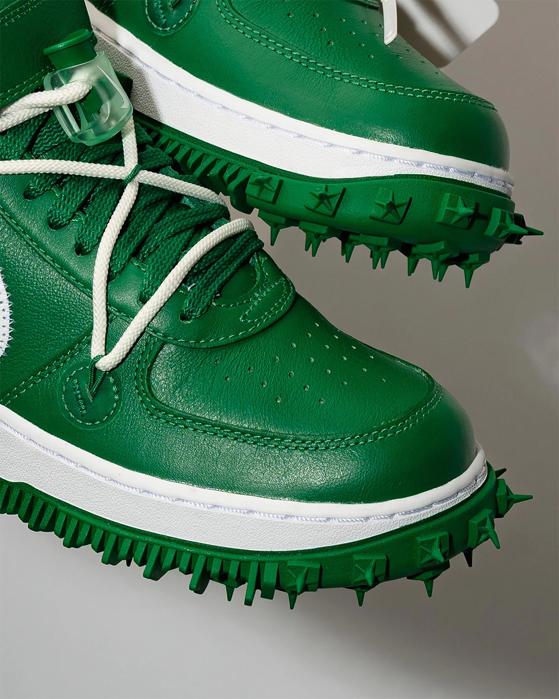 NIKE X OFF-WHITE AIR FORCE 1 MID “PINE GREEN”