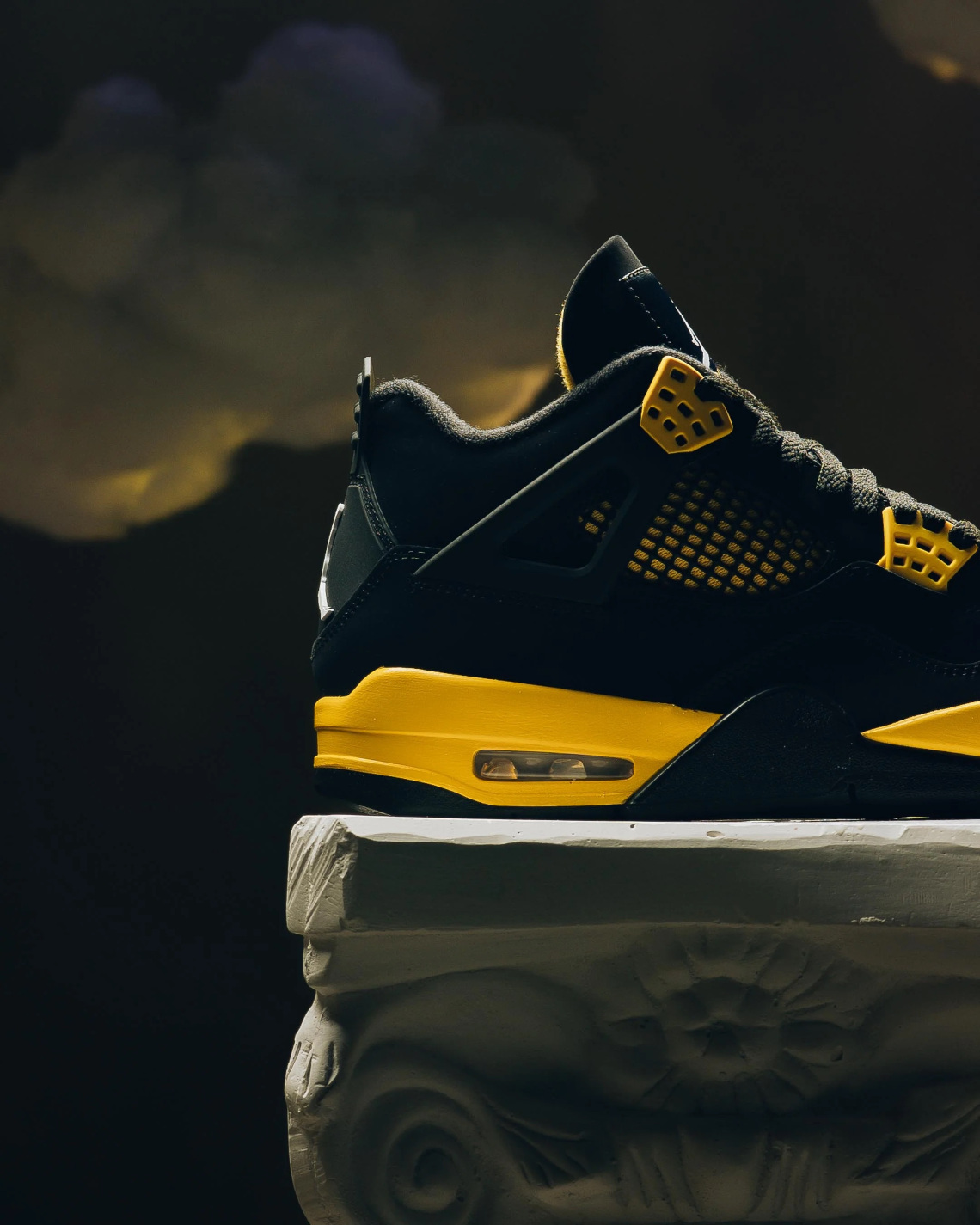 Air Jordan 4 "Thunder" DH6927017 Release Date