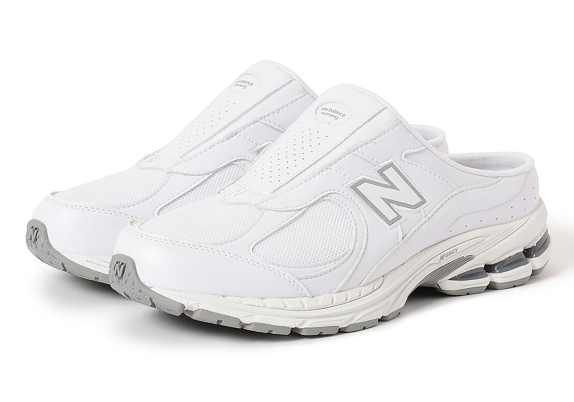 BEAMS New Balance 2002R Mule 4