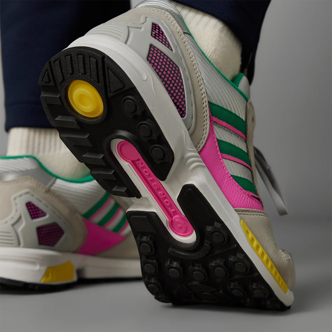 adidas zx8000 grey two court green screaming pink IG3076 1