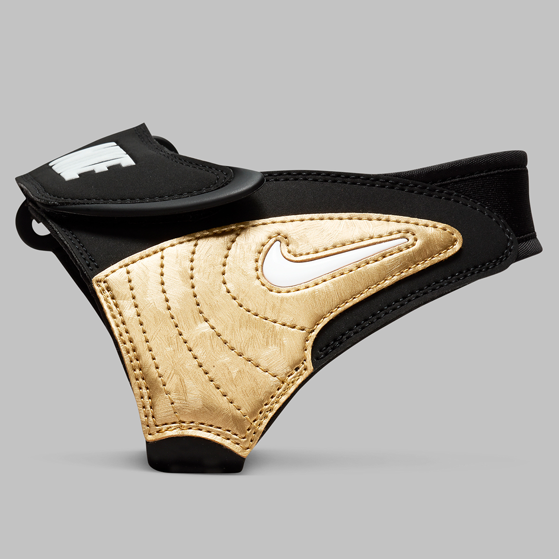 nike air adjust force sandal black gold DV2136 001 5