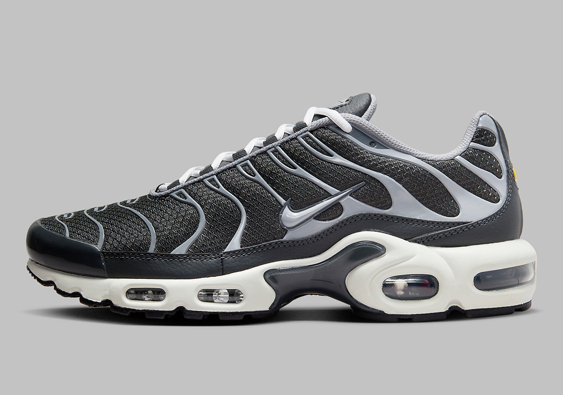 Nike Air Max Plus III - Register Now on END. Launches