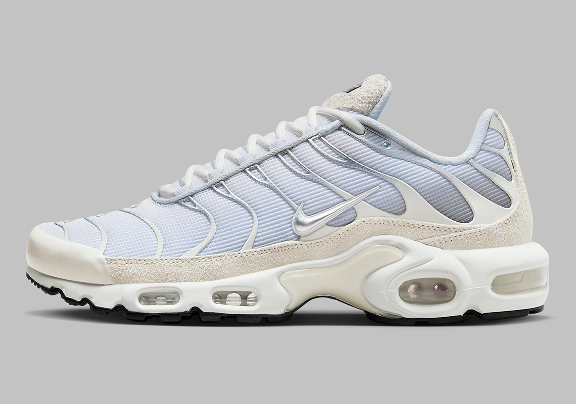 nike air max plus white sail chrome FN7813 001 5