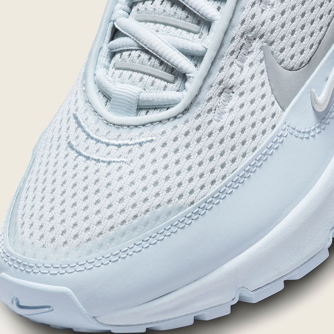 womens nike air max light blue