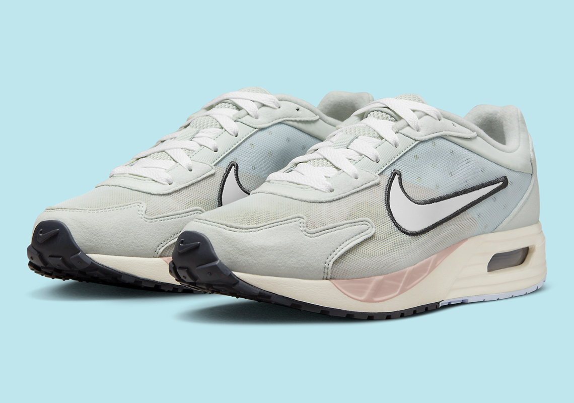 Women's Nike Air Max Solo Casual Shoes