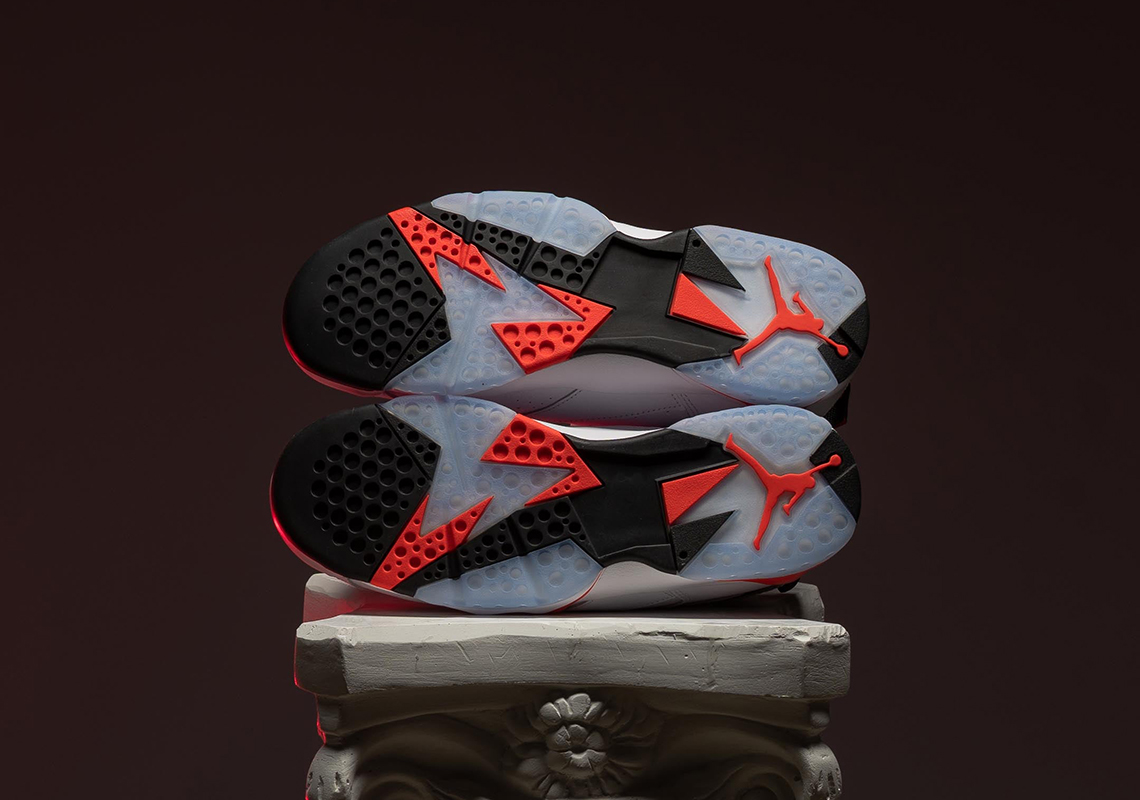 Air Jordan 1 Royal Toe Sneaker Infrared Cu9307 160 2