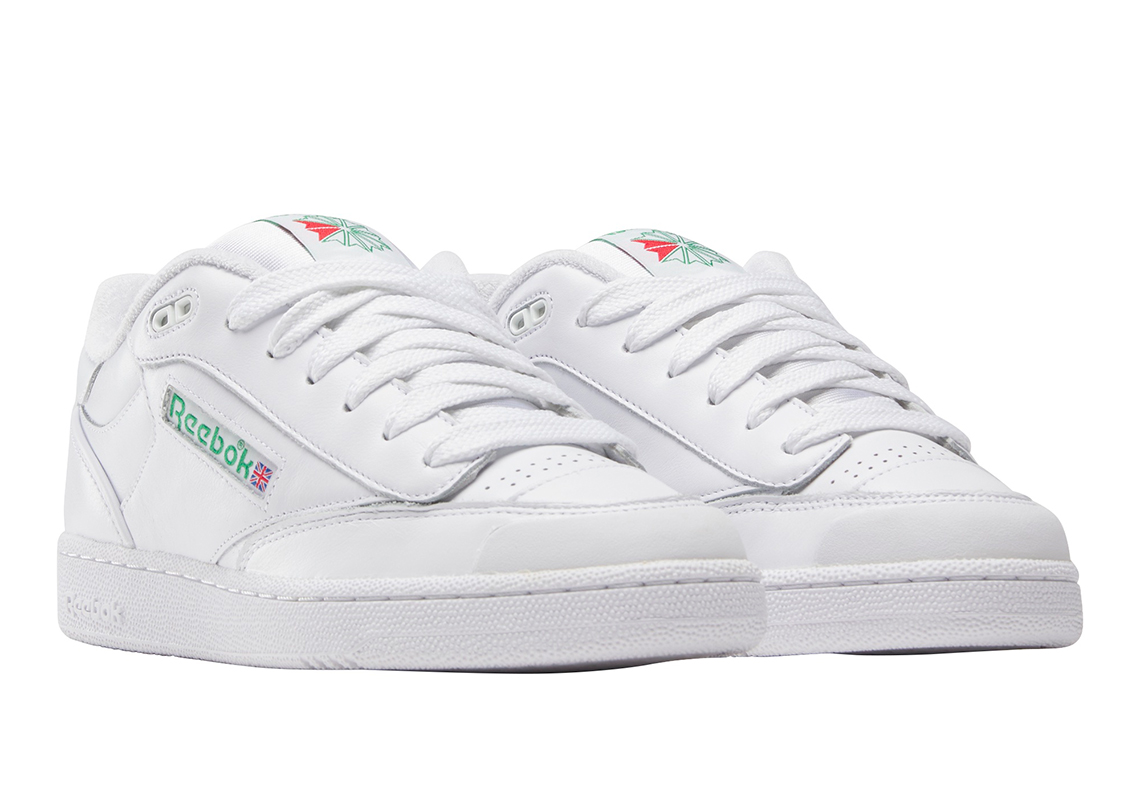The Reebok Abstract White Fleece Sweathsirt Vintage 90s Was Designed With Skaters In Mind