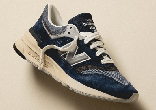 New Balance Brings Out The 997R In "Navy" And "Arctic Gray"