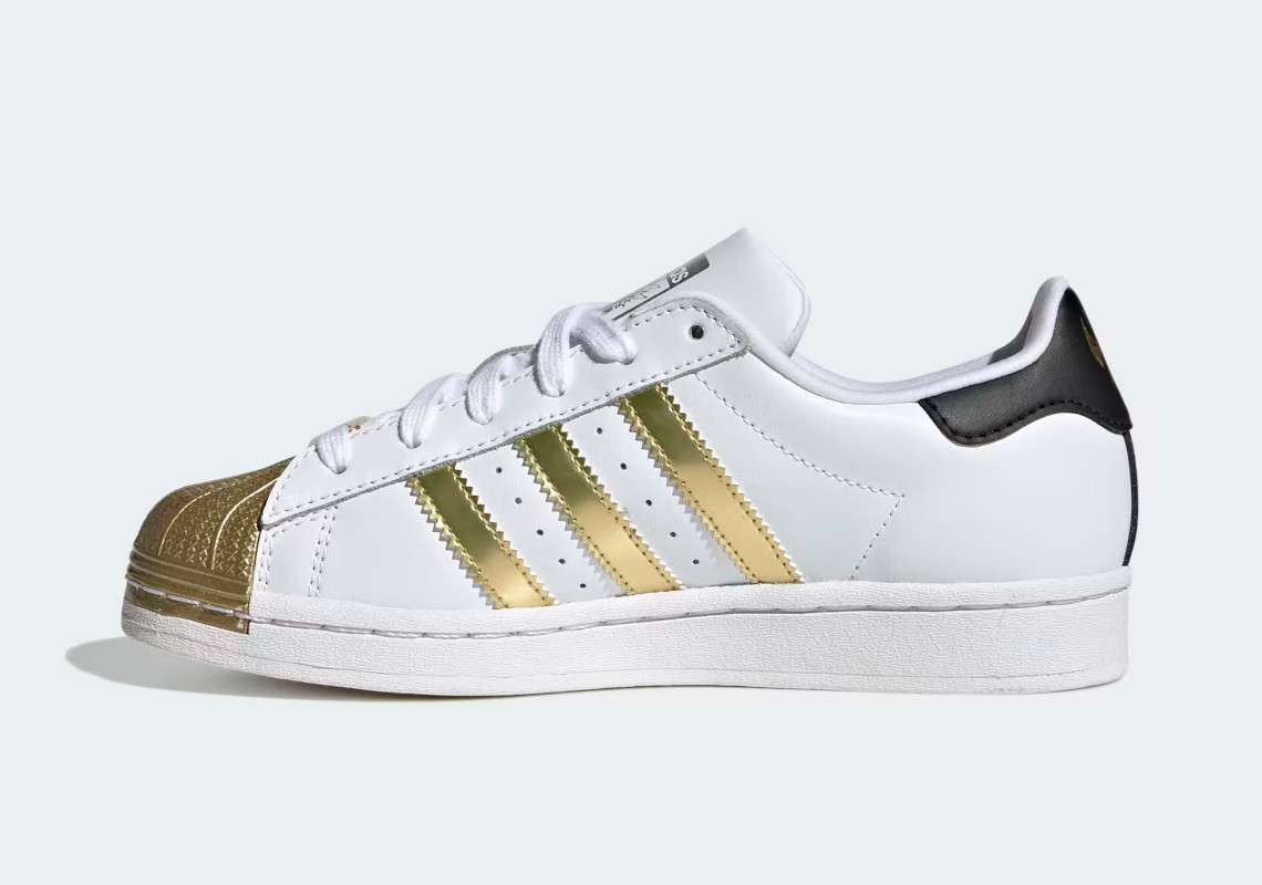 Yu Gi Oh adidas Superstar Winged Ra HP6273 6