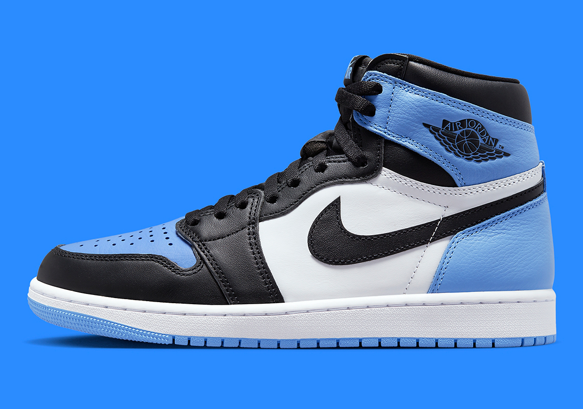 Air Jordan 1 Retro High OG UNC Toe 2023 - Sneakers DZ5485-400