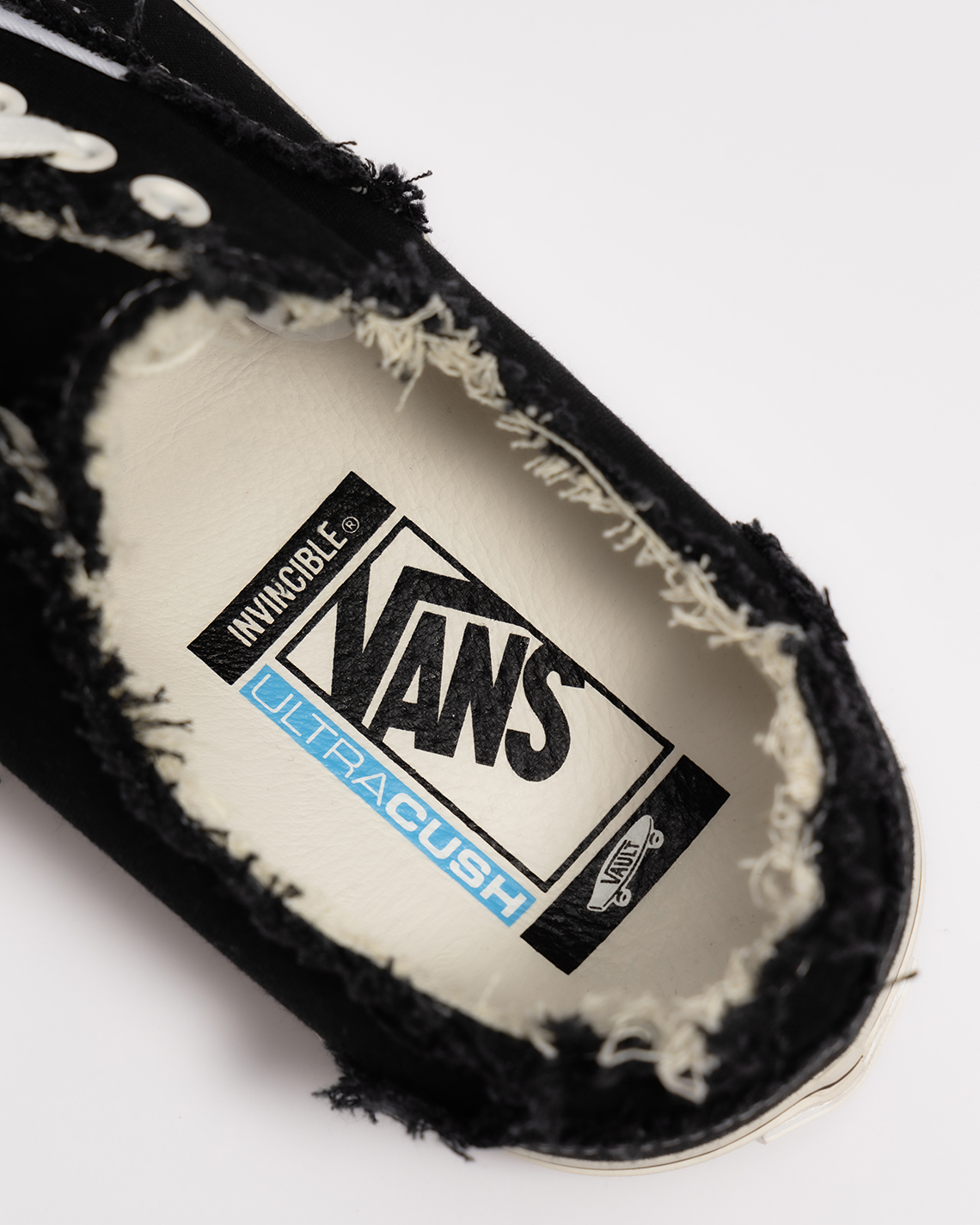 Invincible Vans Gnarly Pack Authentic 1