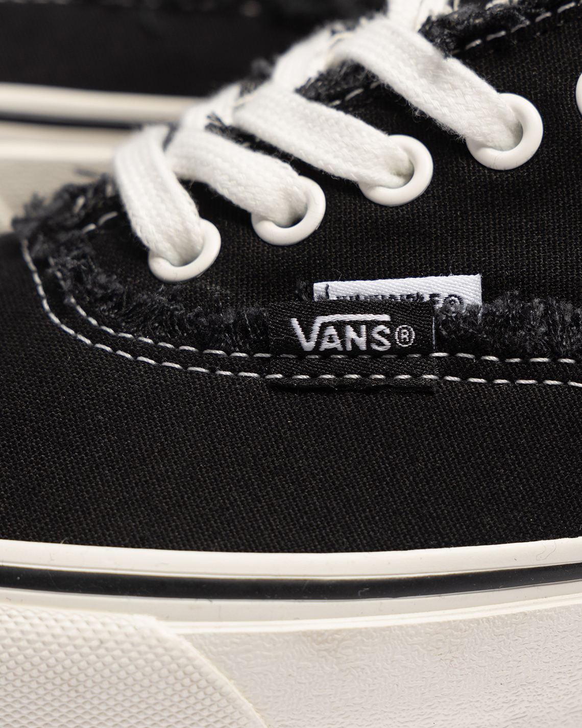 Invincible Vans Gnarly Pack Authentic 2