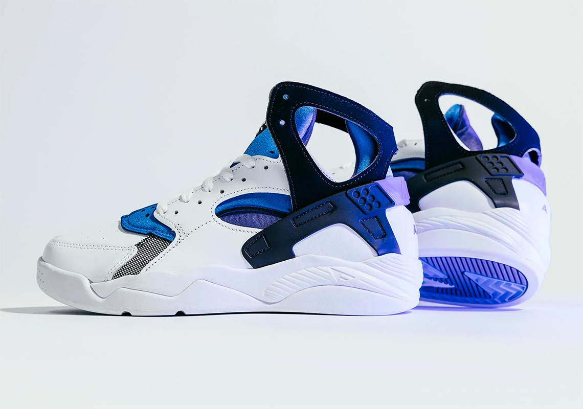 Nike huarache hot sale blue white