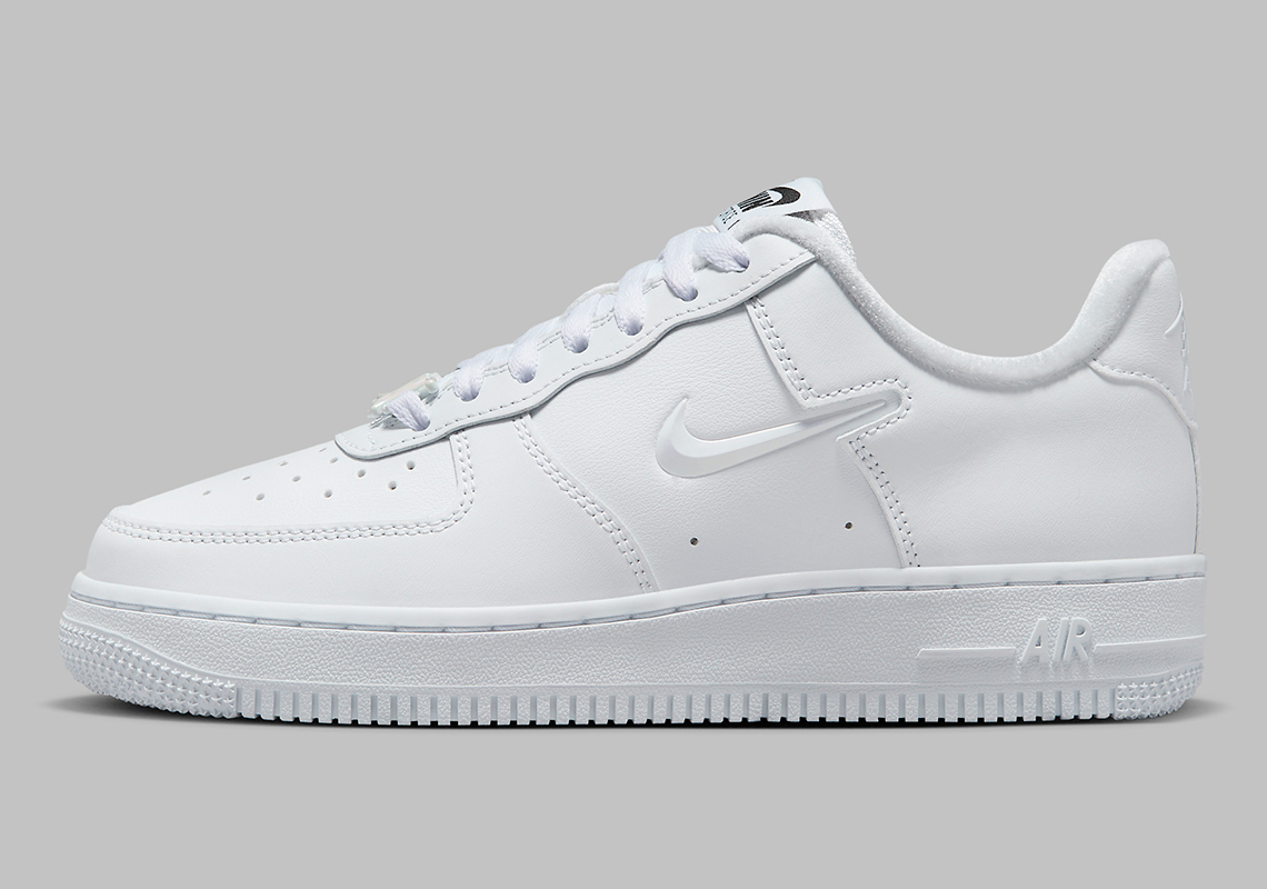 Nike Air Force 1 Low Womens Just Do It Fb8251 100 5