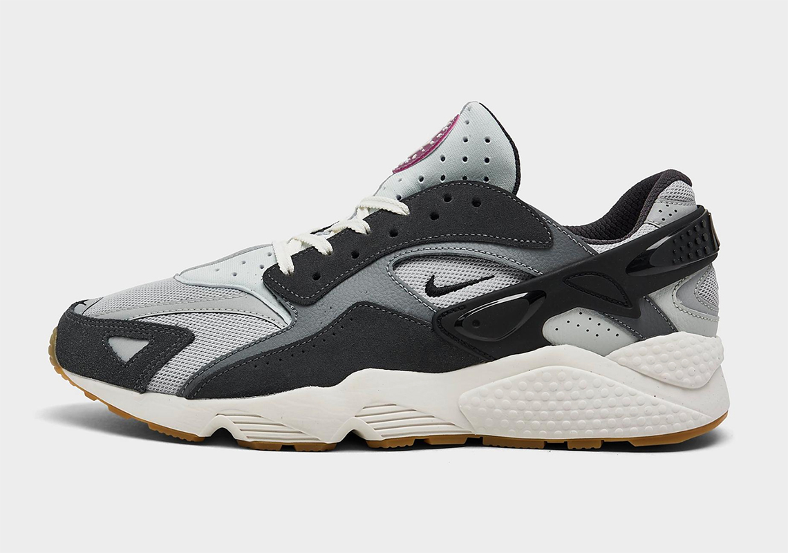 Nike Replaces Neoprene With Mesh For The Brand New Huarache Runner