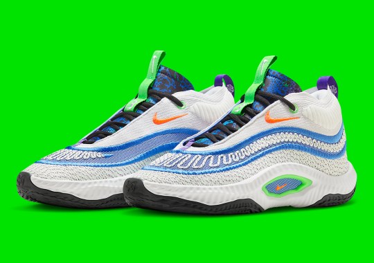 A Summer-Friendly Mix Of Blue And Green Animate This Nike Cosmic Unity