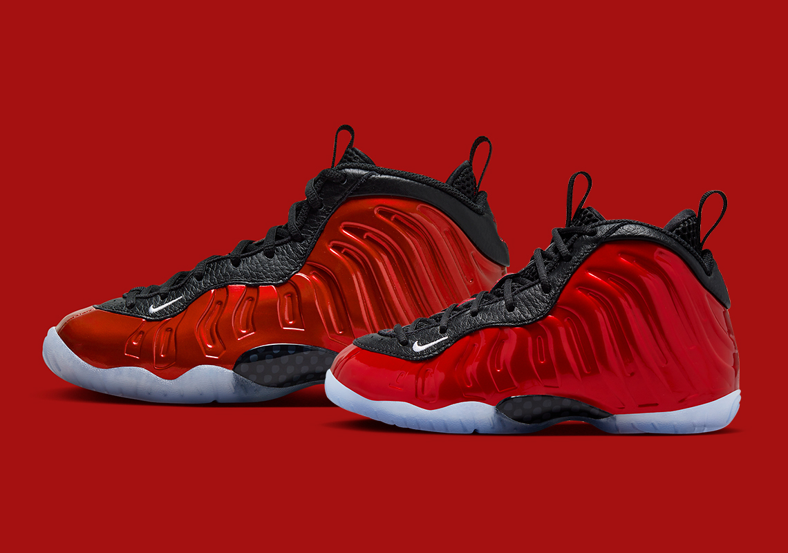 red foams shoes